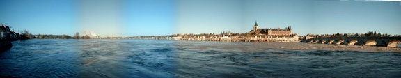 Panorama de la crue de la Loire à Gien
