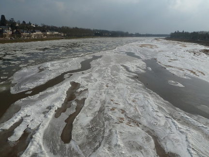 L'embâcle de la Loire s'intensifie