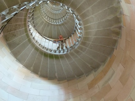 L'escalier en colimaçon du phare des baleines : 57m de haut, 257 marches