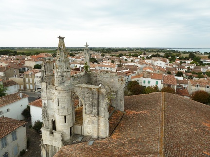 Vue du haut du clocher de l''église de Saint Martin de Ré